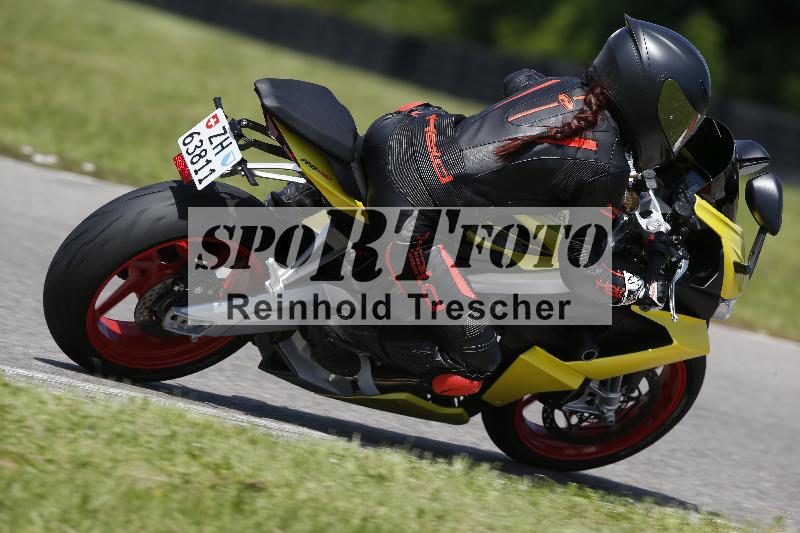 /Archiv-2024/29 12.06.2024 MOTO.CH Track Day ADR/Gruppe blau/28